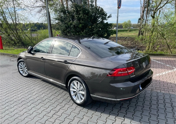 Volkswagen Passat cena 93500 przebieg: 52000, rok produkcji 2018 z Mysłowice małe 254